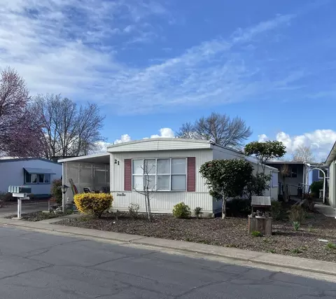 2252 Table Rock Rd #21, Medford, OR 97501