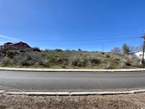 932 California St #LOT : 20, Klamath Falls, OR 97601
