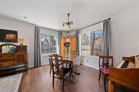 Dining - 61581 Range Pl, Bend, OR 97702 photo 2 of 4