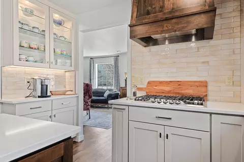 Kitchen - 61581 Range Pl, Bend, OR 97702 photo 5 of 7