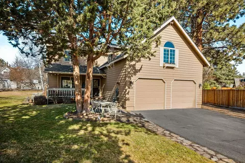 61581 Range Pl, Bend, OR 97702