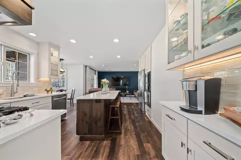 Kitchen - 61581 Range Pl, Bend, OR 97702 photo 6 of 7