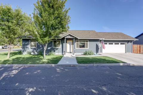 596 Naomi St, Metolius, OR 97741