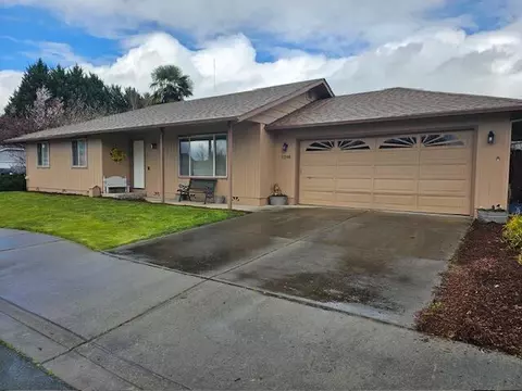 2248 Bridge St, Grants Pass, OR 97526