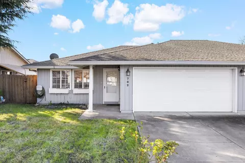 782 Columbine Way, Central Point, OR 97502