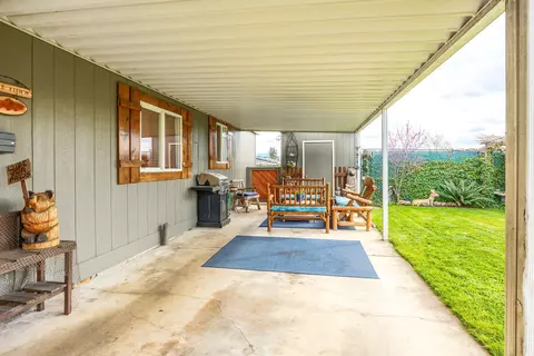 1277 Nadia Way, Central Point, OR 97502 photo 15