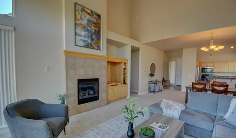 10651 Village Loop, Redmond, OR 97756