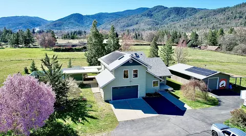 164 Reiten Dr, Ashland, OR 97520