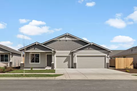 1067 NW Varnish Ln #66, Redmond, OR 97756