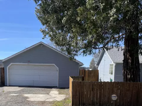 3842 Austin St, Klamath Falls, OR 97601