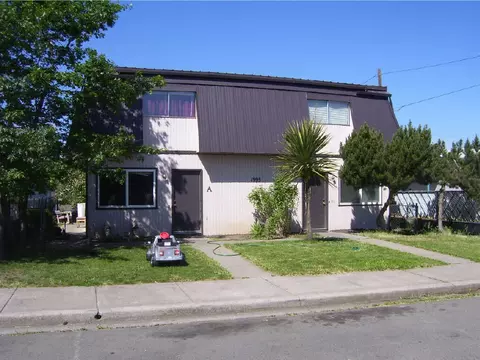 1995 Pepper St, Medford, OR 97501