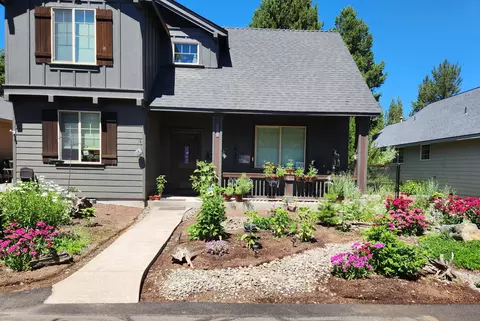 51872 Hollinshead Pl, La Pine, OR 97739