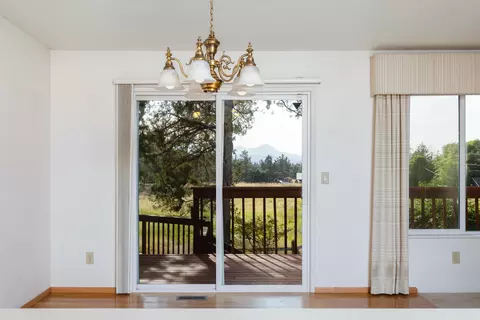 Dining - 20230 Rogers Road Rd, Bend, OR 97703 photo 1 of 1