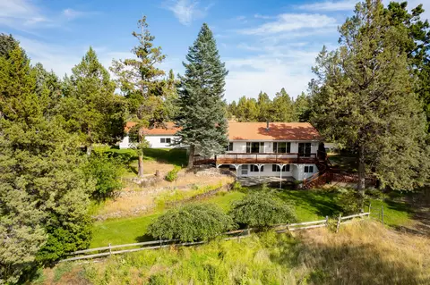 View/Area - 20230 Rogers Road Rd, Bend, OR 97703 photo 5 of 8