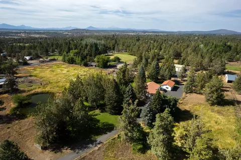 View/Area - 20230 Rogers Road Rd, Bend, OR 97703 photo 8 of 8