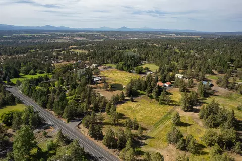 Other - 20230 Rogers Road Rd, Bend, OR 97703 photo 34 of 39