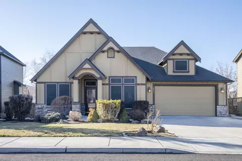 2825 SW 49th St, Redmond, OR 97756