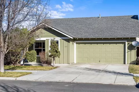 3245 SW Indian Pl, Redmond, OR 97756
