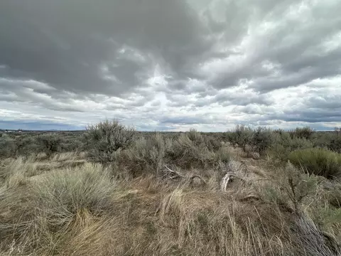 Off Tucker Road, Christmas Valley, OR 97641