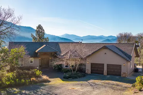 1260 Board Shanty Creek Rd, Grants Pass, OR 97527