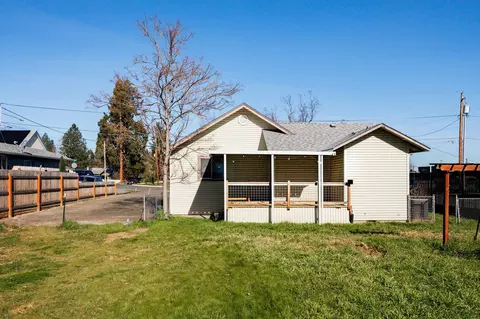 111 3rd St, Phoenix, OR 97535 photo 5