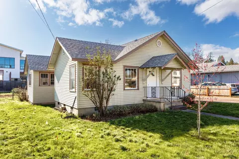 111 3rd St, Phoenix, OR 97535 photo 3