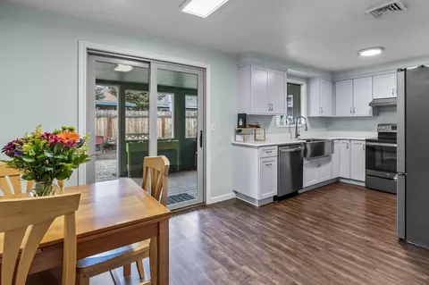 2818 NE Sycamore Ct, Bend, OR 97701 photo 7