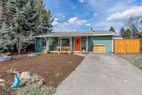2818 NE Sycamore Ct, Bend, OR 97701 photo 2