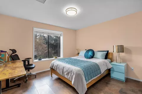 2818 NE Sycamore Ct, Bend, OR 97701 photo 12