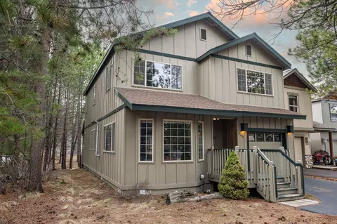 55636 Wagon Master Way, Bend, OR 97707 photo 2