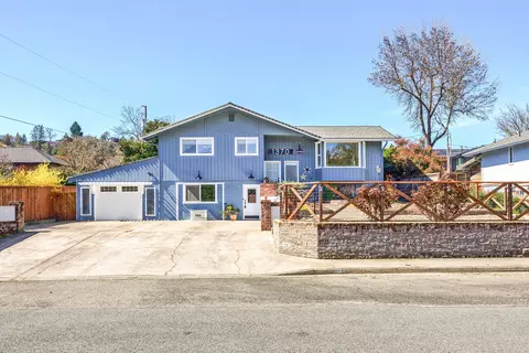 1370 NW Prospect Ave, Grants Pass, OR 97526