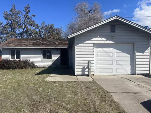 520 SW 31st St, Redmond, OR 97756