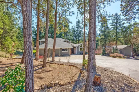 469 China Gulch Rd, Jacksonville, OR 97530