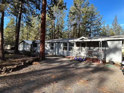 61154 Chuckanut Dr, Bend, OR 97702