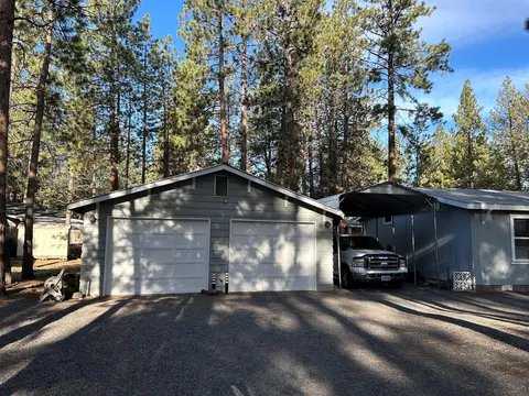61154 Chuckanut Dr, Bend, OR 97702 photo 5