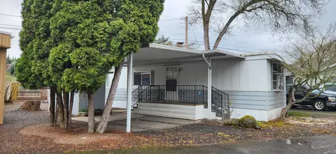 7 Brophy Way UNIT 3, Shady Cove, OR 97539