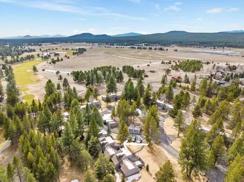 View/Area - 57253 Meadow House Loop, Sunriver, OR 97707 photo 2 of 2