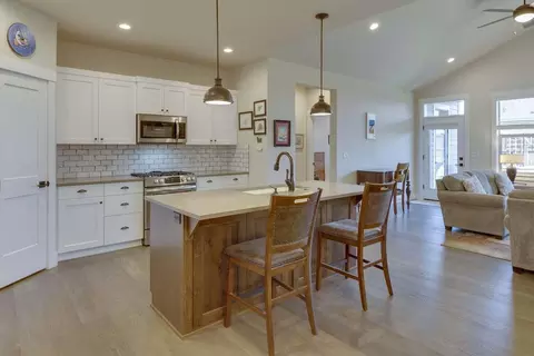 4095 SW Badger Ct, Redmond, OR 97756