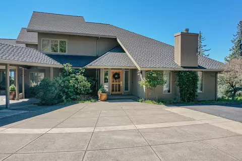 1268 Gardner Way, Medford, OR 97504