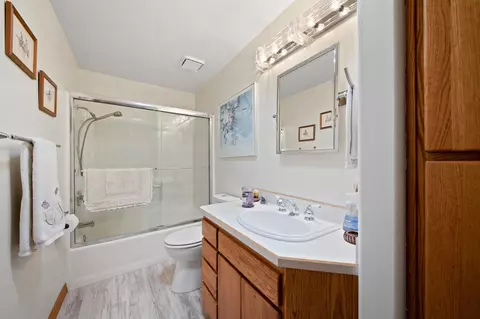Bath - 16518 Sprague Loop, La Pine, OR 97739 photo 3 of 3