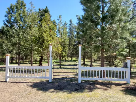 Exterior - 16518 Sprague Loop, La Pine, OR 97739 photo 12 of 18