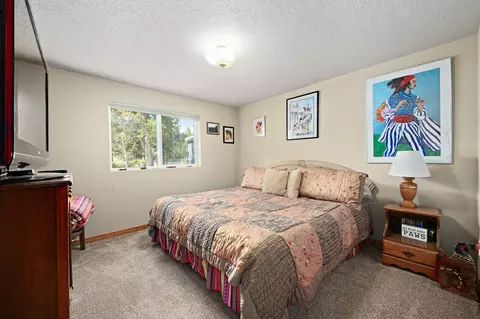 Bedroom - 16518 Sprague Loop, La Pine, OR 97739 photo 2 of 3