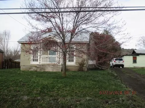 1926 Riverside Dr, Klamath Falls, OR 97601