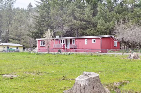 840 Placer Rd, Wolf Creek, OR 97497