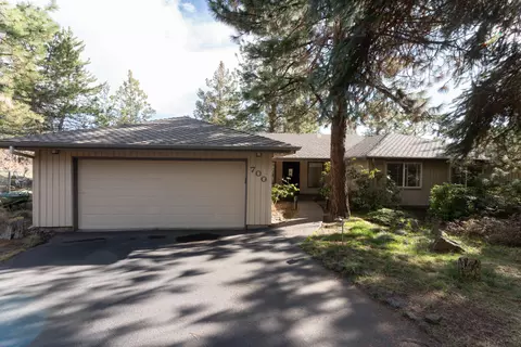 700 NW Broken Arrow Rd, Bend, OR 97703 photo 42