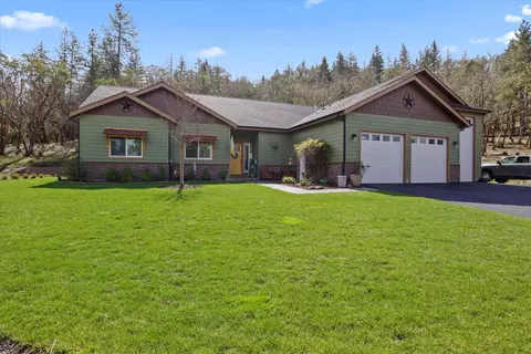125 Mckenzie Ridge Rd, Grants Pass, OR 97526