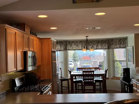 Other - 896 Ridgeview Dr, Eagle Point, OR 97524 photo 5 of 16