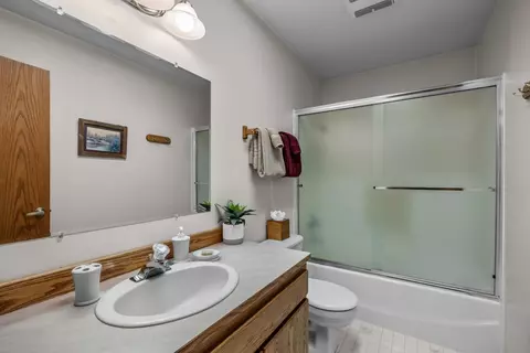 Bath - 16545 Sprague Loop, La Pine, OR 97739 photo 1 of 2
