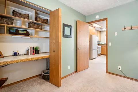 Bedroom - 16545 Sprague Loop, La Pine, OR 97739 photo 2 of 7