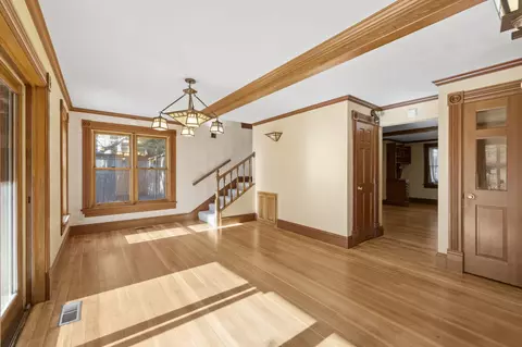 34 Union St, Ashland, OR 97520